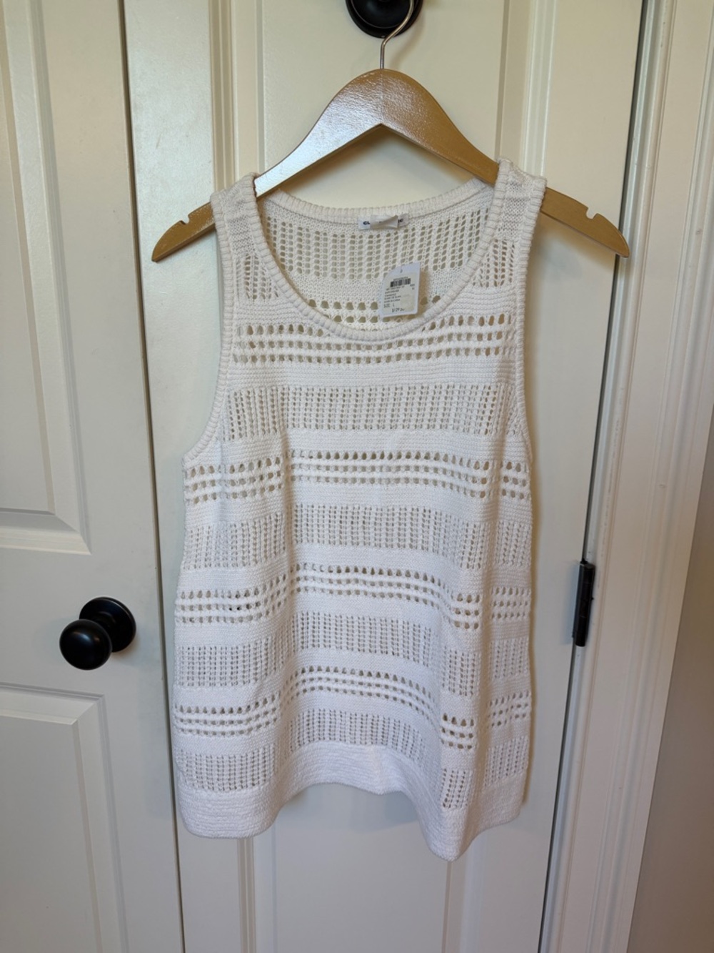 Club Monaco Katie White Crochet Open-Knit Tank Top sweater large NWT new